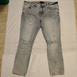 No Boundaries men's distressed jeans